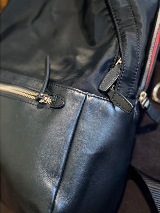 “The Backpack” Woman’s leather backpack main image 6